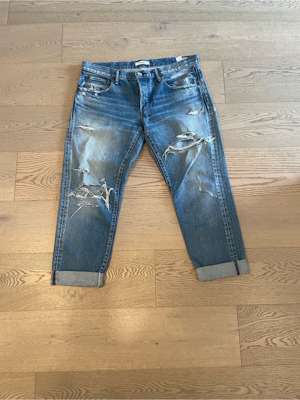 Moussy Vintage Distressed Blue Cropped Ankle Jeans